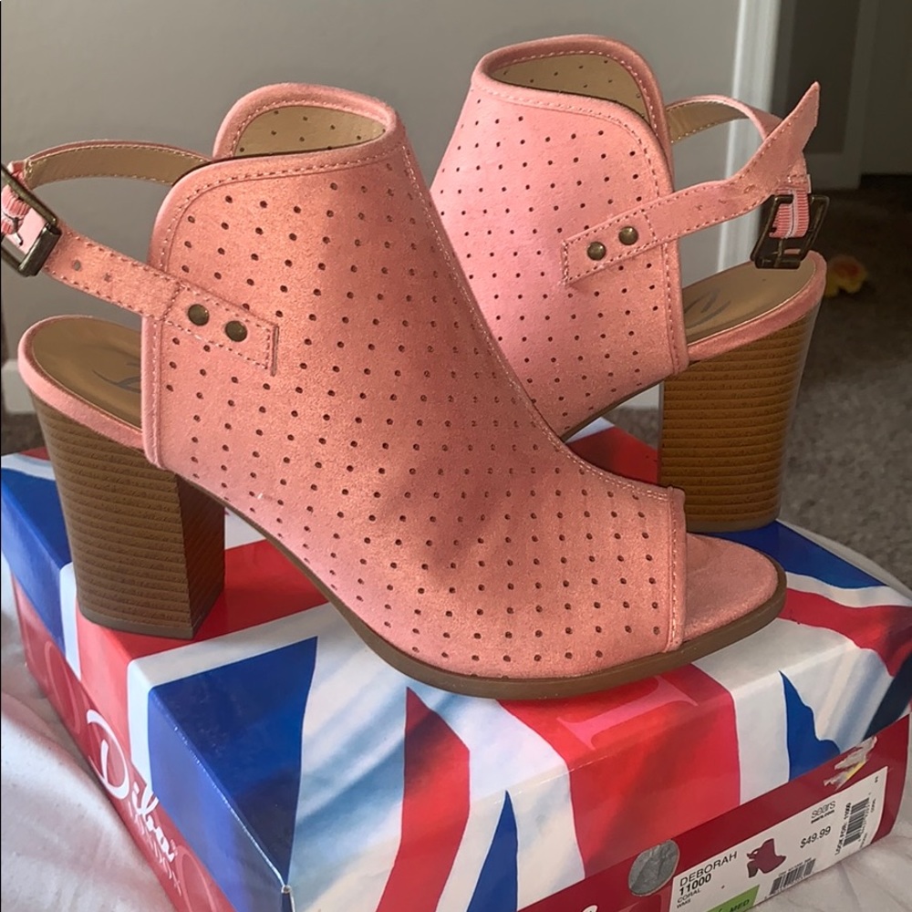 Super cute booties